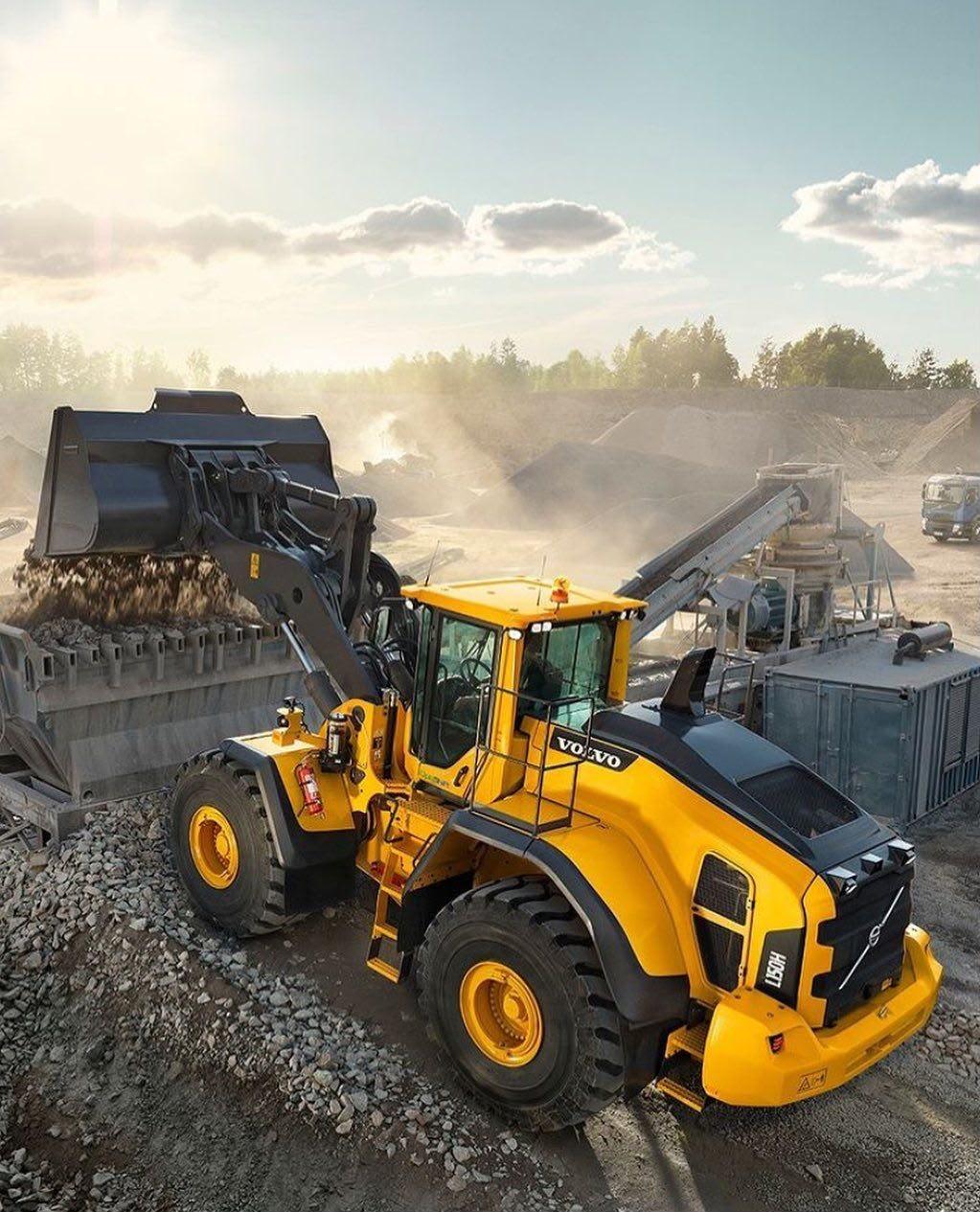 RMZ Al Aseel Transport — heavy machinery UAE